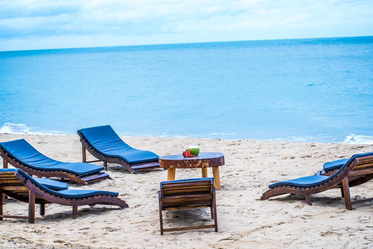 Omeesha Beach Hotel Kalpitiya Bagian luar foto