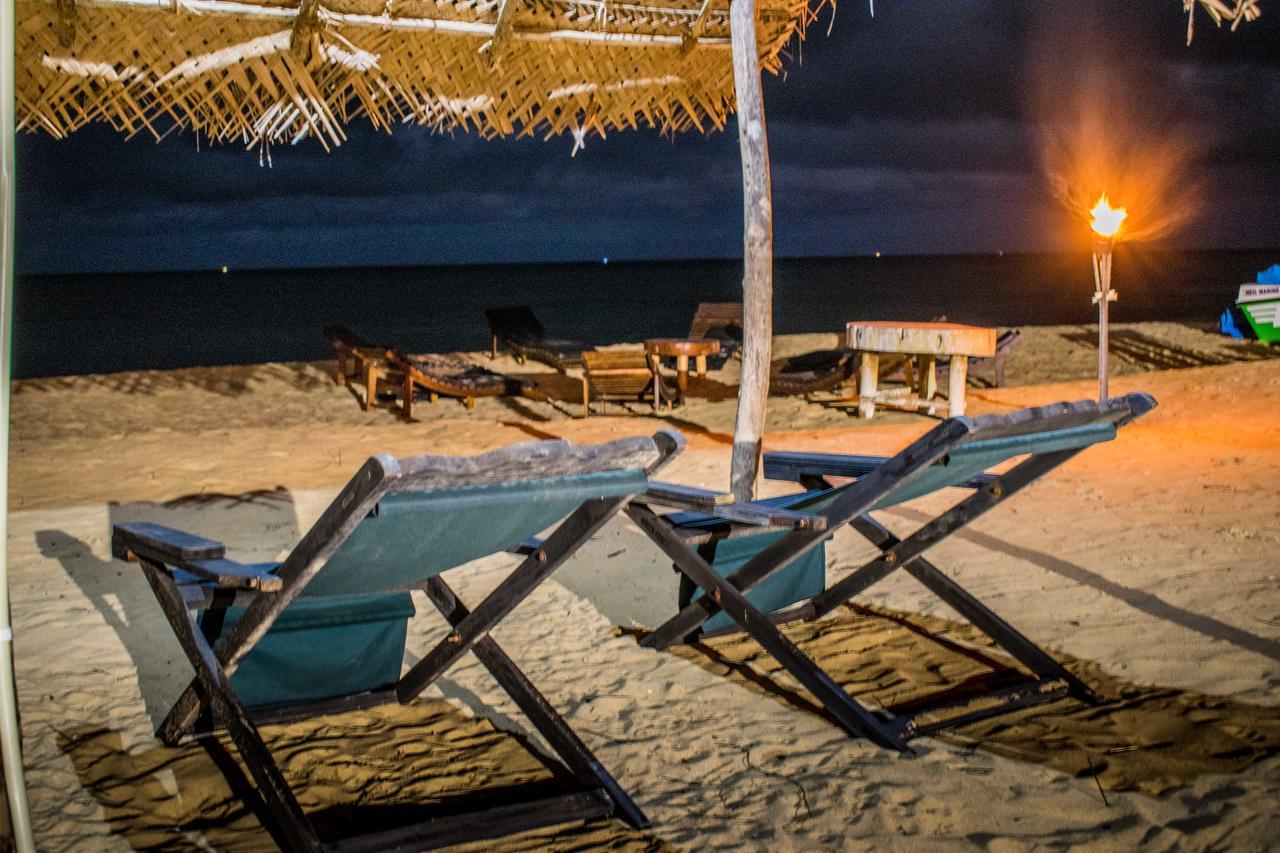 Omeesha Beach Hotel Kalpitiya Bagian luar foto