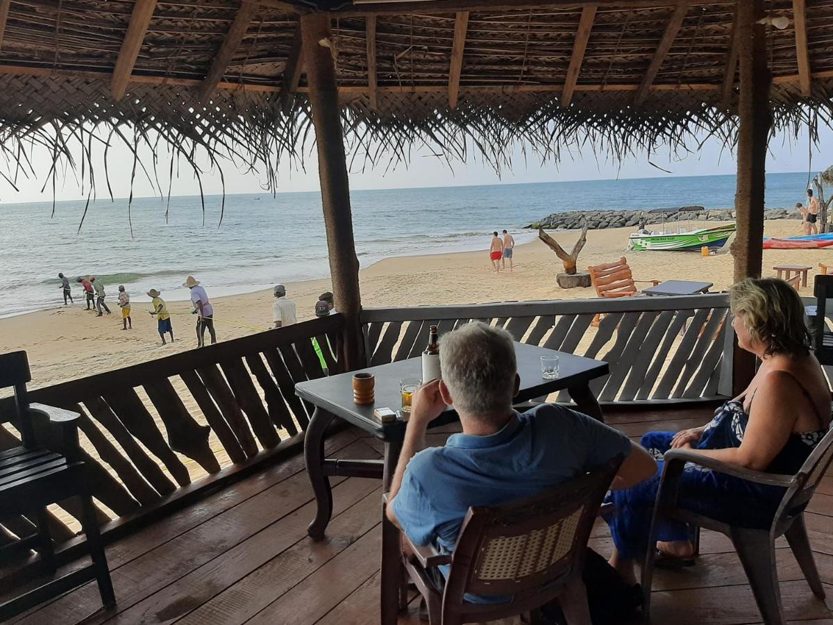 Omeesha Beach Hotel Kalpitiya Bagian luar foto